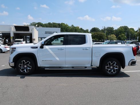 Used 2024 GMC Sierra 1500 SLT w/ SLT Premium Package AWD/4WD image 7