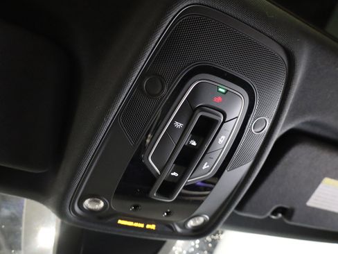 Used 2021 Audi Q8 Prestige w/ Prestige Package image 33