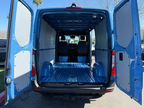 Used 2024 Mercedes-Benz Sprinter 2500 image 15