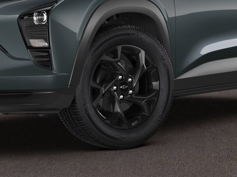 New 2026 Chevrolet Trax LT w/ Driver Confidence Package FWD image 4