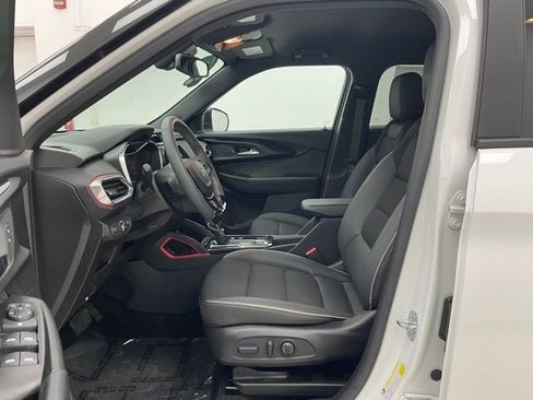 Certified 2023 Chevrolet TrailBlazer RS w/ Convenience Package image 9