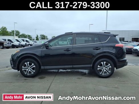 Used 2016 Toyota RAV4 LE FWD image 5