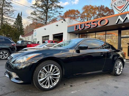 Used 2012 INFINITI G37 x Coupe w/ Premium Pkg image 2