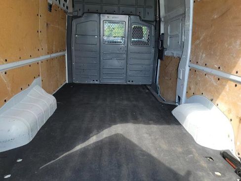 Used 2019 Nissan NV 2500 SV RWD image 4