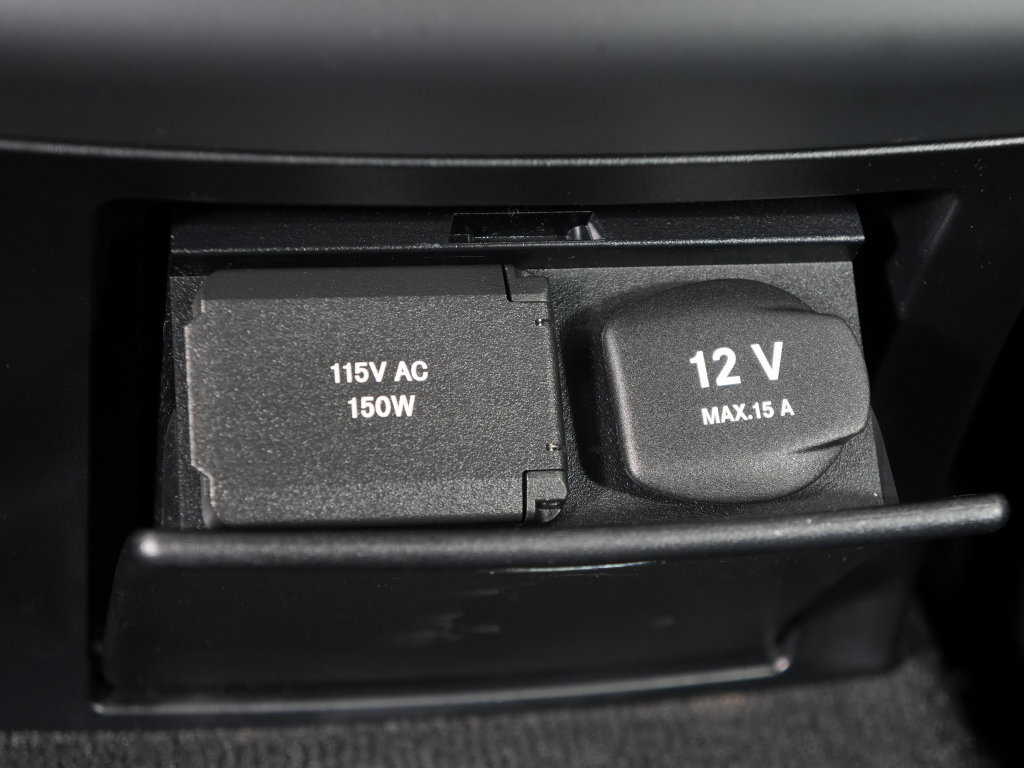 Used 2014 Mercedes-Benz E 350 4MATIC Sedan image 36