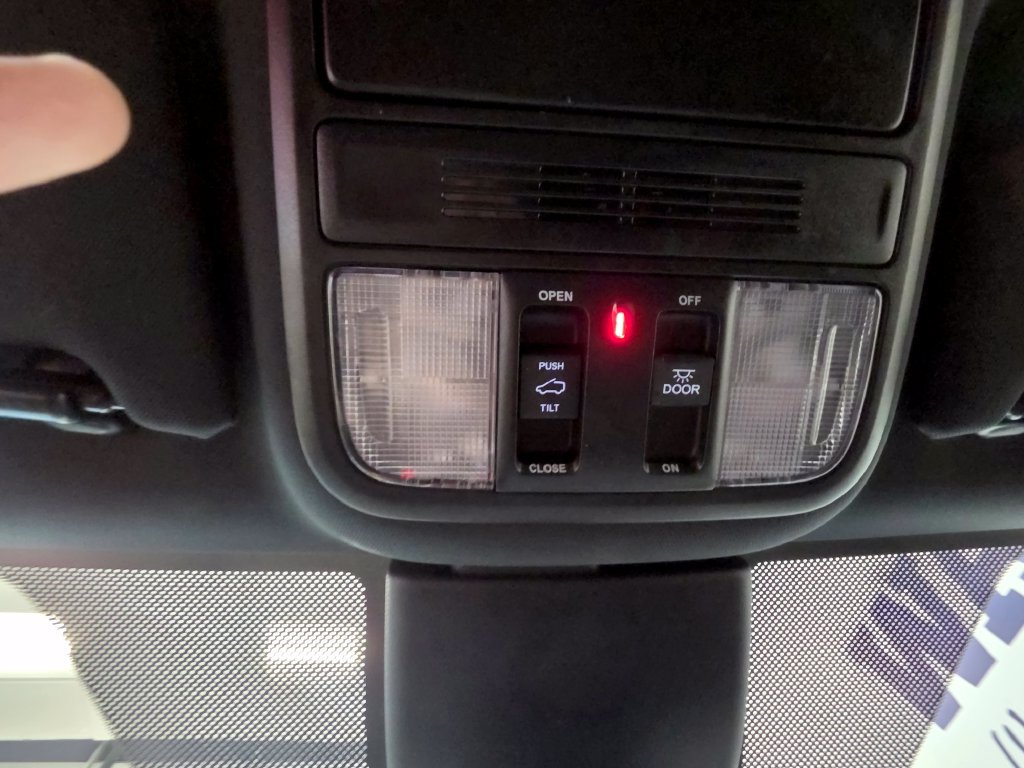 Used 2023 Honda Odyssey Sport image 30