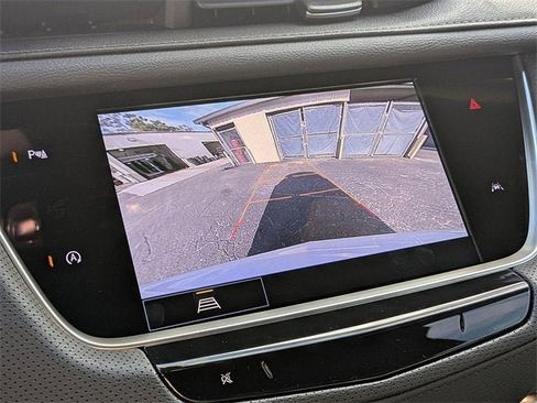 New 2025 Cadillac XT6 Luxury image 27