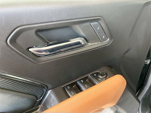 Used 2023 GMC Canyon AT4 image 18