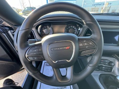 Used 2023 Dodge Challenger R/T w/ Blacktop Package image 26