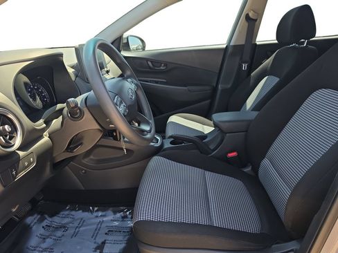 Certified 2023 Hyundai Kona SE FWD image 9