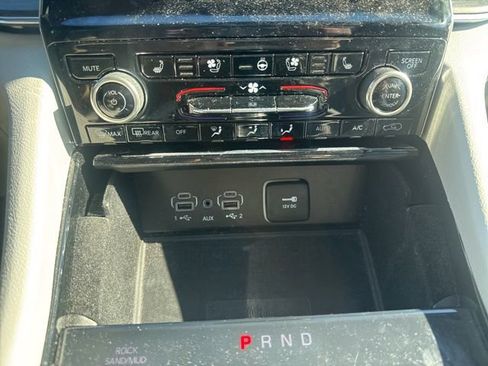 Used 2021 Jeep Grand Cherokee L Overland w/ Luxury Tech Group IV image 19