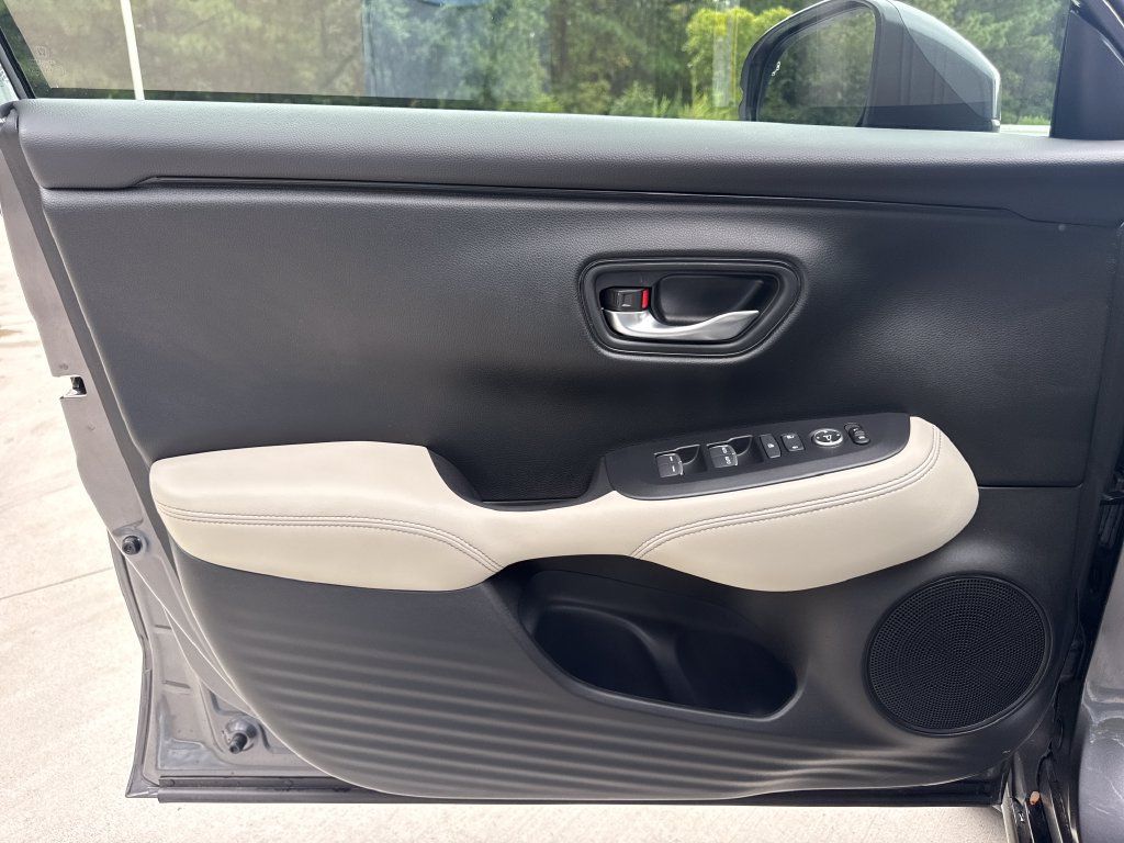 Used 2024 Honda HR-V EX-L image 14