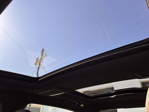 Used 2022 BMW 750i xDrive w/ Executive Package image 31