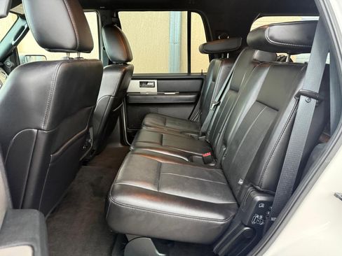 Used 2017 Ford Expedition XLT w/ Equipment Group 202A image 20