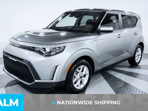 Used 2025 Kia Soul LX w/ LX Technology Package FWD image 2