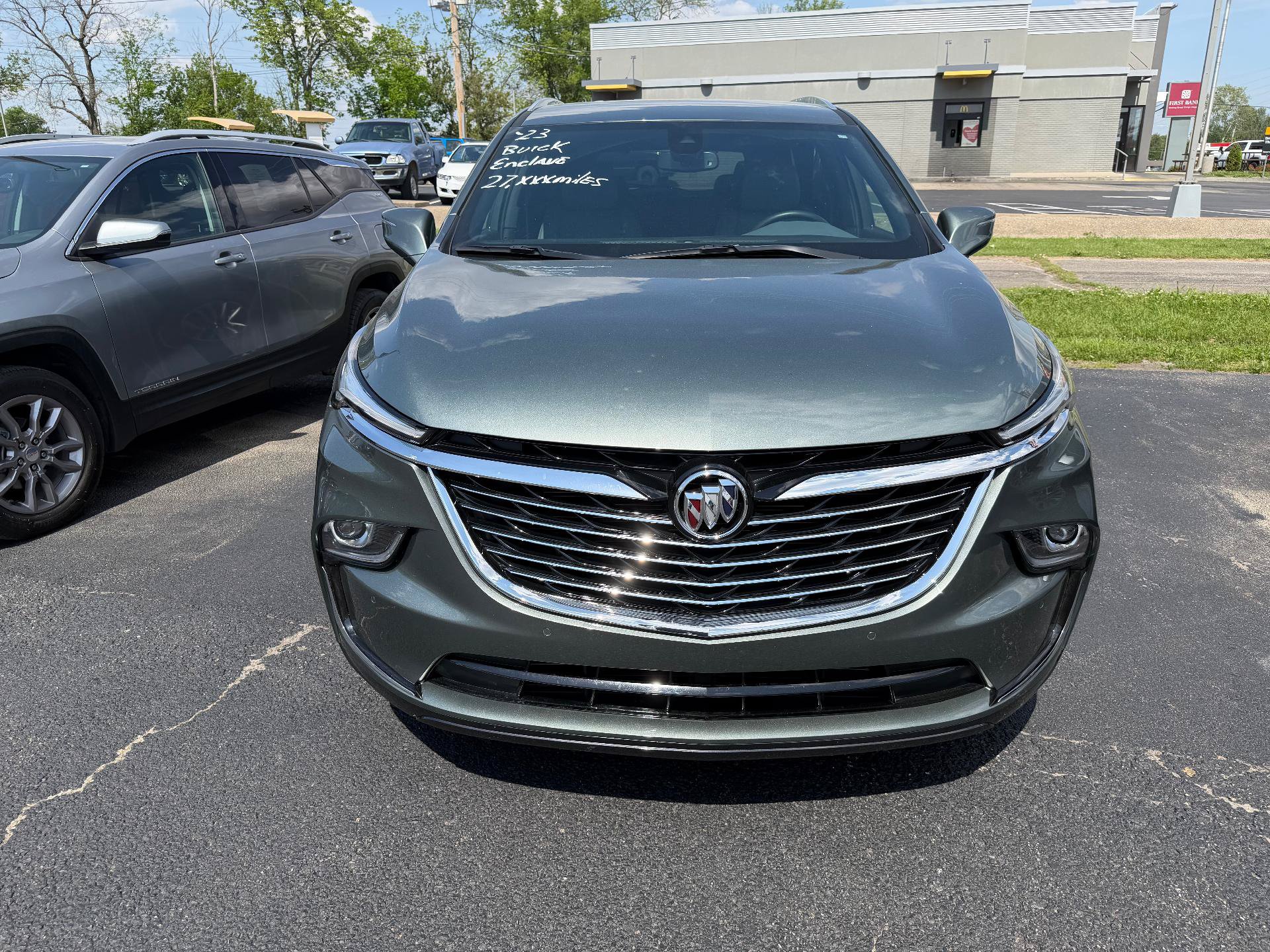 Used 2023 Buick Enclave Essence FWD image 6