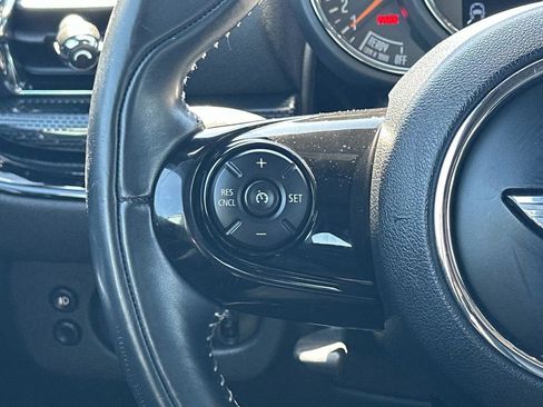 Used 2017 MINI Cooper Clubman FWD image 16