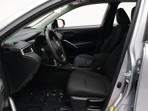 Used 2024 Toyota Corolla Cross LE FWD image 14