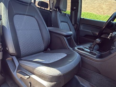 Used 2016 Chevrolet Colorado Z71 AWD/4WD image 21