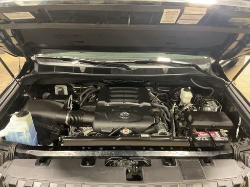 Used 2018 Toyota Tundra SR5 w/ TRD Off Road Package image 21