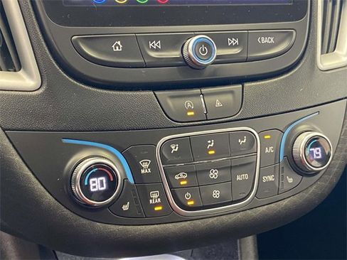 Used 2024 Chevrolet Malibu LT image 25