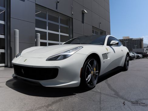 Used 2018 Ferrari GTC4Lusso AWD/4WD image 1