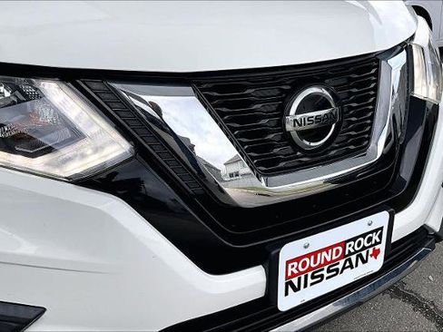 Certified 2019 Nissan Rogue SV image 29