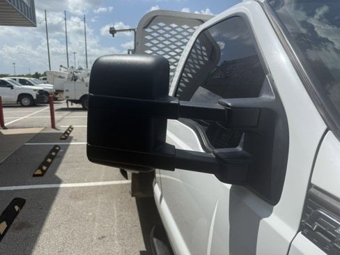 Used 2015 Ford F550 4x4 Regular Cab Super Duty image 17