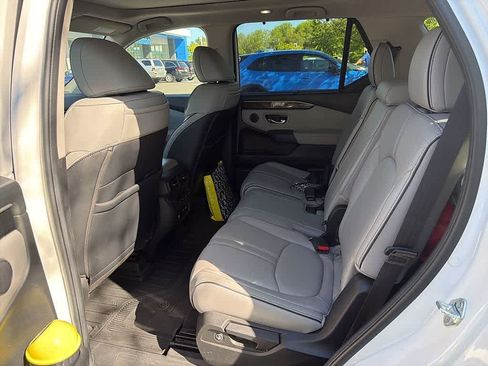 Used 2023 Honda Pilot Elite image 7
