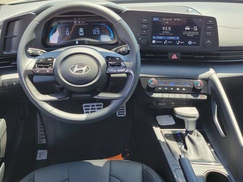 New 2026 Hyundai Elantra SEL Sport FWD image 6