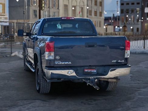 Used 2013 Toyota Tundra 4x4 CrewMax image 4