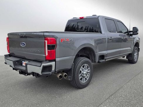 Used 2024 Ford F350 Lariat w/ Lariat Ultimate Package AWD/4WD image 3