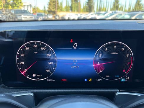 Used 2025 Mercedes-Benz GLB 250 image 42