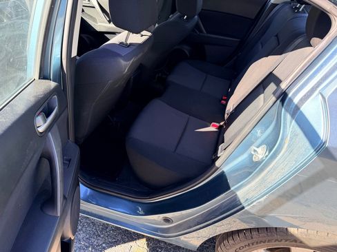 Used 2010 MAZDA MAZDA3 i Touring image 12