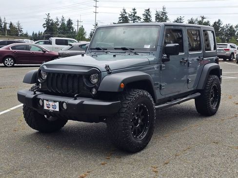 Used 2015 Jeep Wrangler Unlimited Sport w/ Quick Order Package 23S AWD/4WD image 4