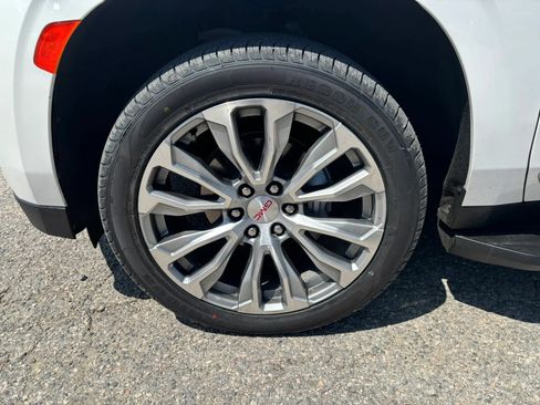 Used 2021 GMC Yukon Denali AWD/4WD image 10