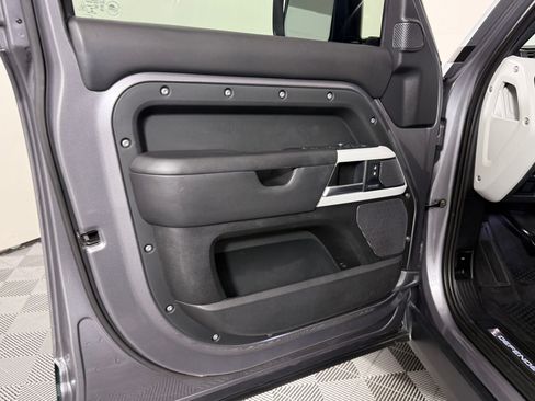 Used 2022 Land Rover Defender 110 X-Dynamic HSE AWD/4WD image 13