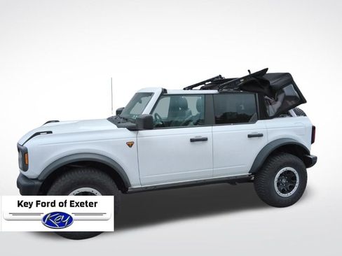 Certified 2023 Ford Bronco Badlands w/ Sasquatch Package AWD/4WD image 46