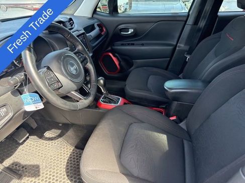 Used 2022 Jeep Renegade Trailhawk w/ Trailer Tow Group AWD/4WD image 7