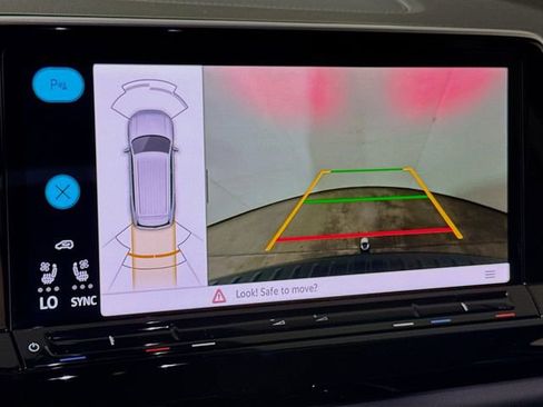 New 2026 Volkswagen Atlas SE image 8