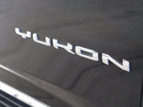 Used 2023 GMC Yukon XL SLT image 56