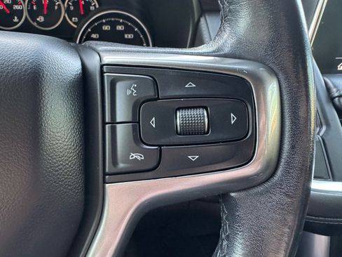 Used 2021 Chevrolet Suburban LT image 20