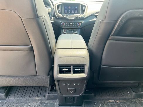 Used 2023 GMC Terrain Denali w/ Black Diamond Edition AWD/4WD image 33