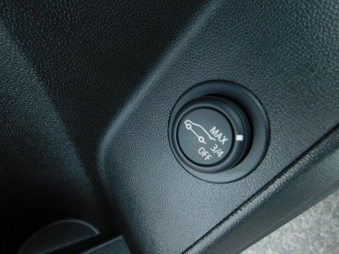 Used 2021 Chevrolet Equinox LT image 28