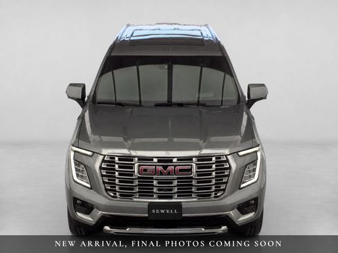 Used 2026 GMC Yukon Denali w/ Sun & Power Step Package AWD/4WD image 9