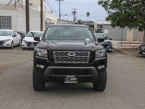 Certified 2023 Nissan Frontier SV w/ SV Convenience Package image 2