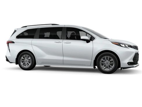 New 2026 Toyota Sienna XLE FWD image 13