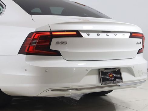 Used 2022 Volvo S90 B6 Inscription w/ Advanced Package AWD/4WD image 24