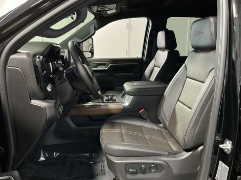 Used 2026 Chevrolet Silverado 2500 High Country w/ Midnight Edition AWD/4WD image 14