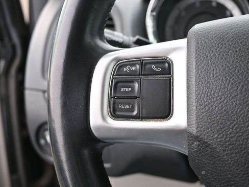 Used 2013 Dodge Grand Caravan SE FWD image 15